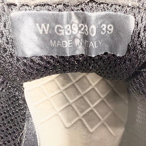 Chanel 22A Suede CC Print Sneaker - Women’s 9 - Picture 8 of 10